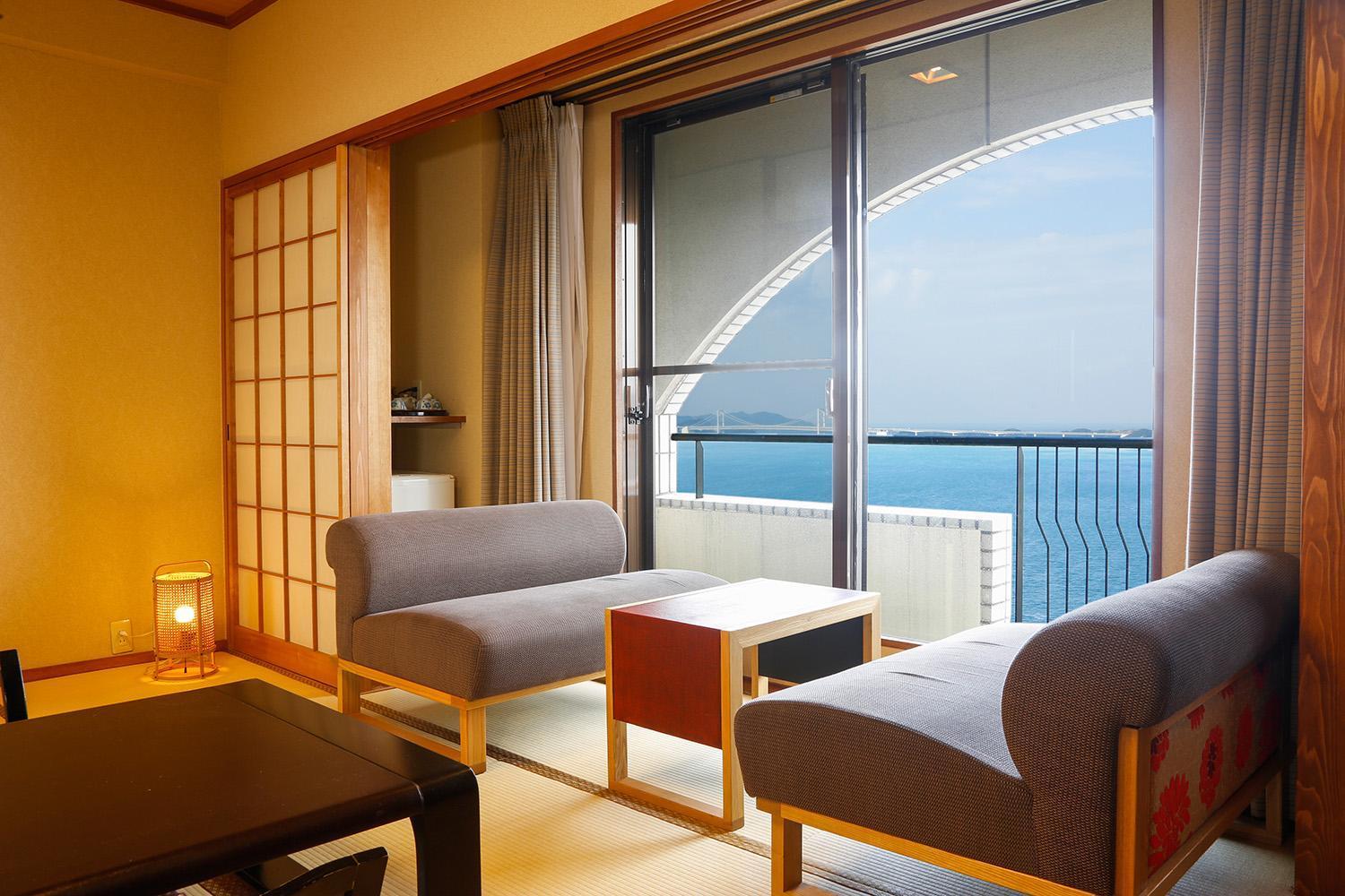 Готель Plaza Awajishima Minamiawaji Екстер'єр фото