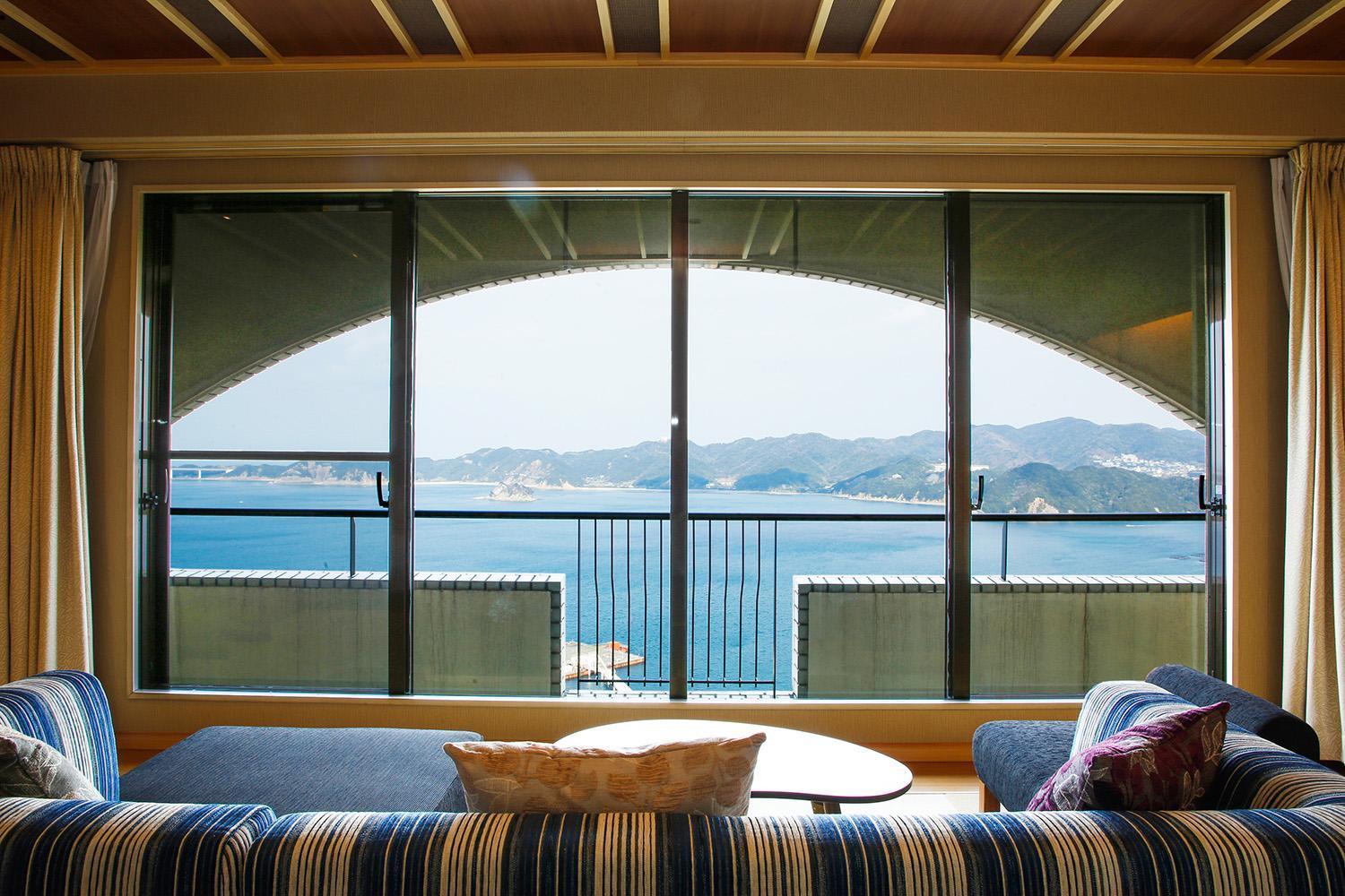 Готель Plaza Awajishima Minamiawaji Екстер'єр фото